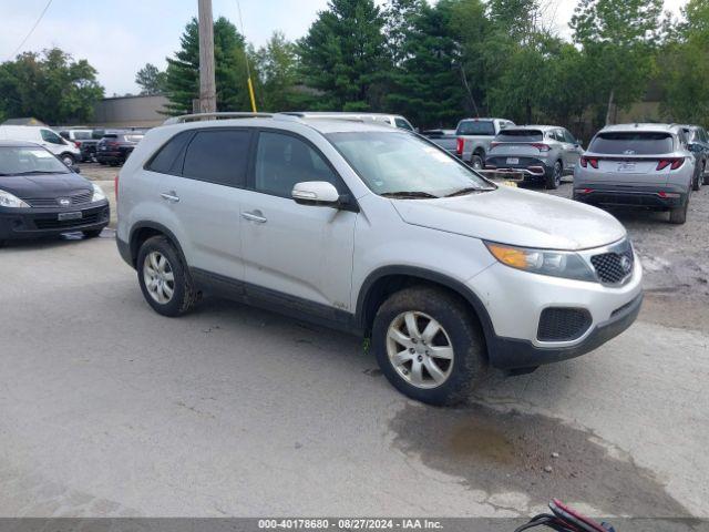  Salvage Kia Sorento