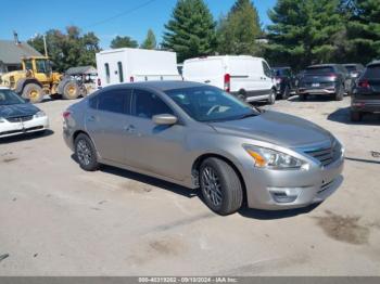  Salvage Nissan Altima