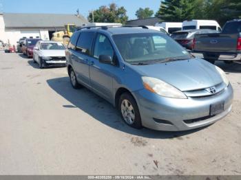  Salvage Toyota Sienna