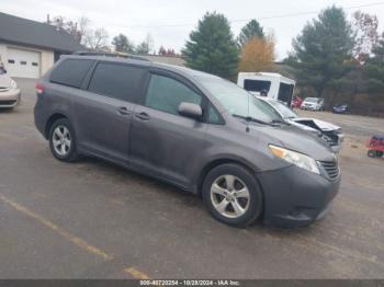  Salvage Toyota Sienna