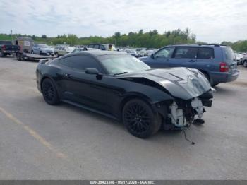  Salvage Ford Mustang