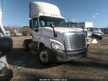  Salvage Freightliner Cascadia 125