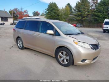  Salvage Toyota Sienna