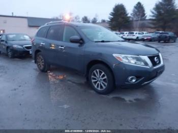  Salvage Nissan Pathfinder