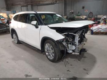  Salvage Toyota Highlander