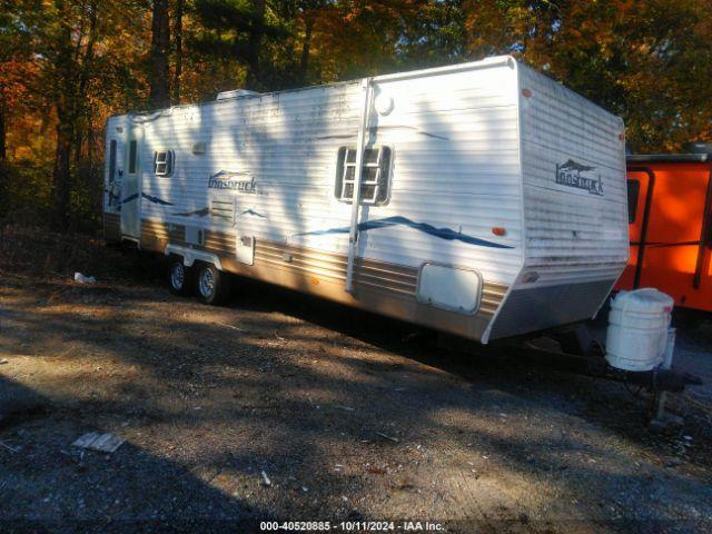  Salvage Gulf Stream Travel Trailer