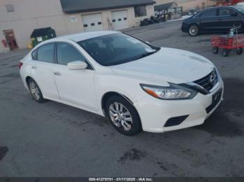  Salvage Nissan Altima