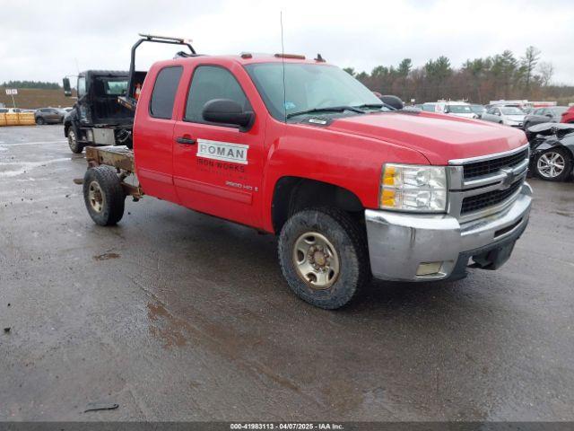  Salvage Chevrolet Silverado 2500