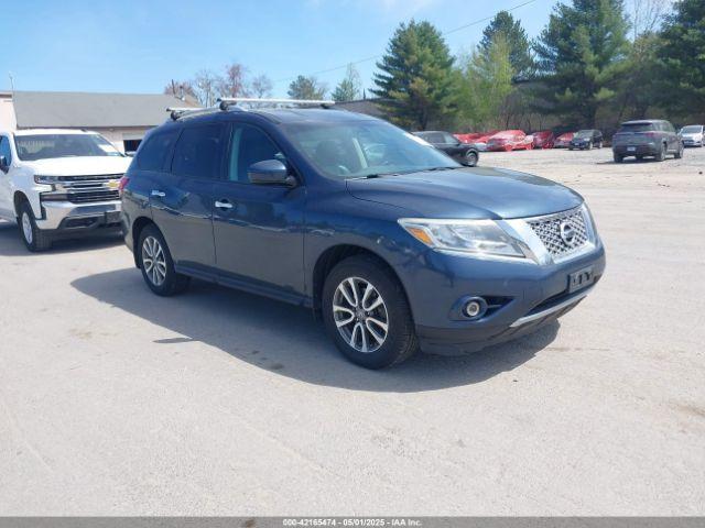  Salvage Nissan Pathfinder