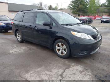 Salvage Toyota Sienna