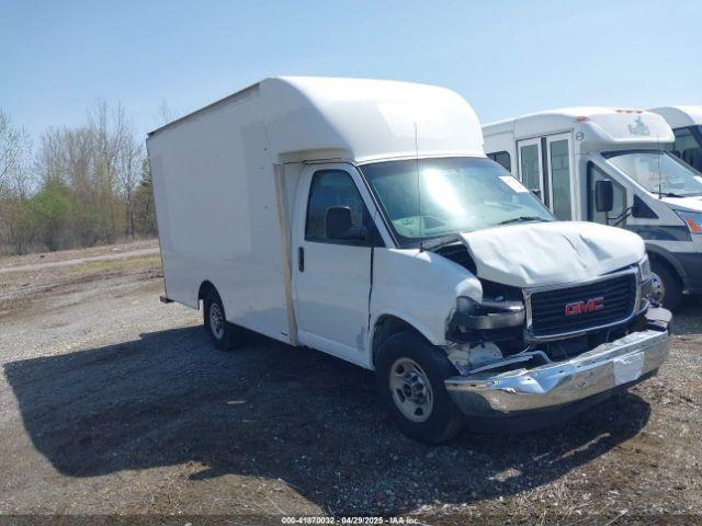  Salvage General Motors Savana Cutaway