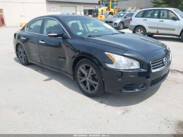  Salvage Nissan Maxima