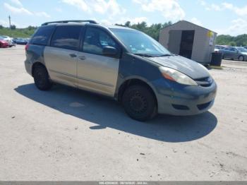  Salvage Toyota Sienna