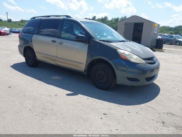  Salvage Toyota Sienna