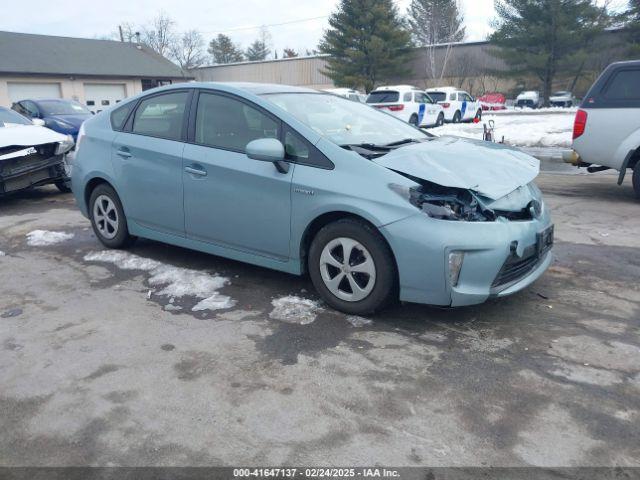  Salvage Toyota Prius