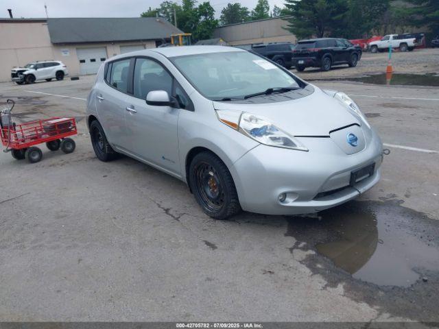  Salvage Nissan LEAF