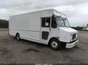  Salvage Freightliner Chassis