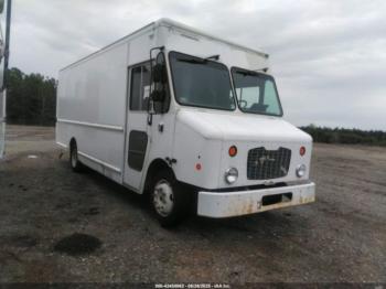  Salvage Freightliner Chassis