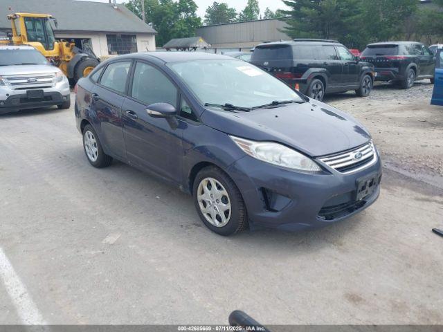  Salvage Ford Fiesta