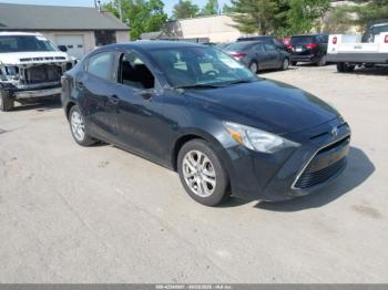  Salvage Toyota Yaris