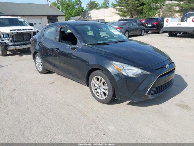  Salvage Toyota Yaris