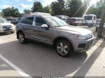  Salvage Volkswagen Touareg