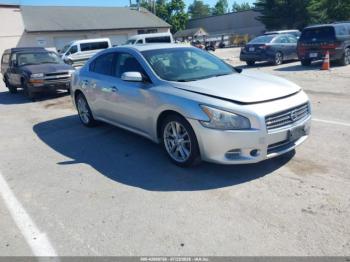  Salvage Nissan Maxima