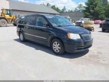  Salvage Chrysler Town & Country