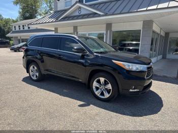  Salvage Toyota Highlander