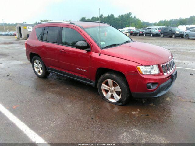  Salvage Jeep Compass
