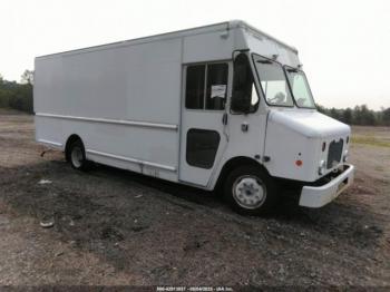  Salvage Freightliner Chassis