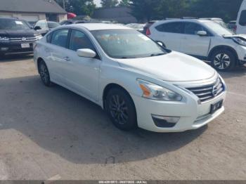  Salvage Nissan Altima