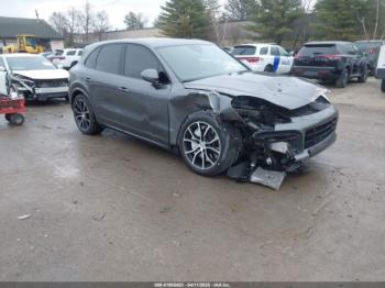  Salvage Porsche Cayenne