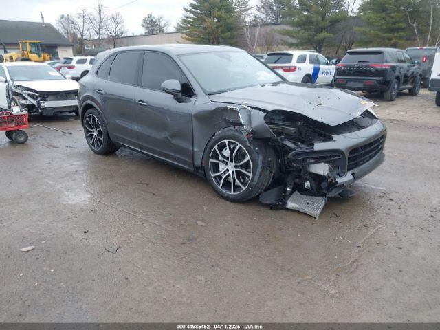  Salvage Porsche Cayenne