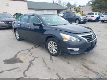  Salvage Nissan Altima