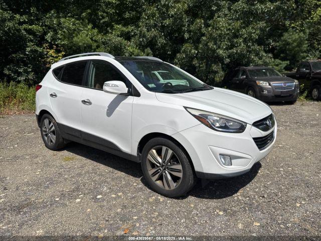  Salvage Hyundai TUCSON