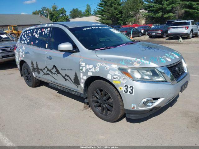  Salvage Nissan Pathfinder