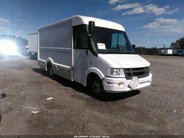  Salvage Isuzu Npr