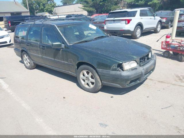  Salvage Volvo V70