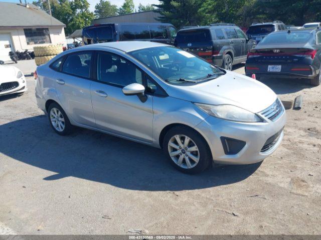  Salvage Ford Fiesta