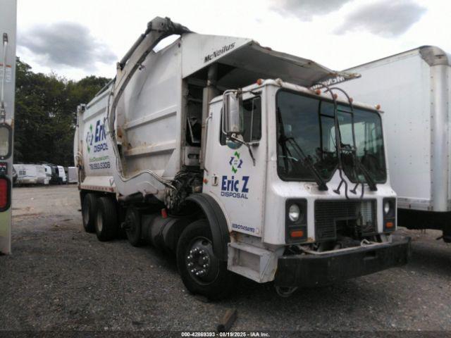  Salvage Mack 600