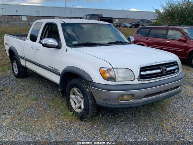  Salvage Toyota Tundra