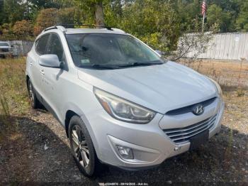  Salvage Hyundai TUCSON