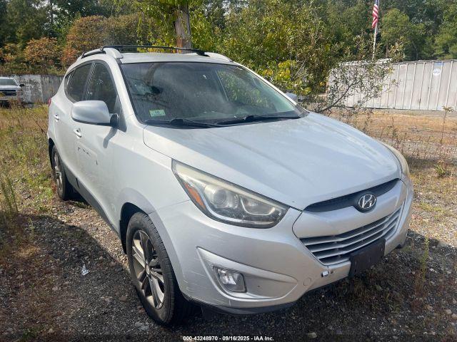  Salvage Hyundai TUCSON