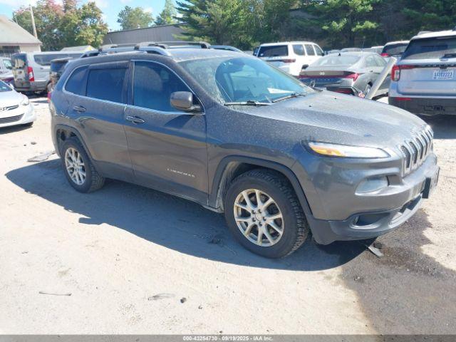 Salvage Jeep Cherokee