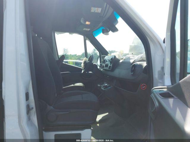 Salvage Mercedes-Benz Sprinter 2500