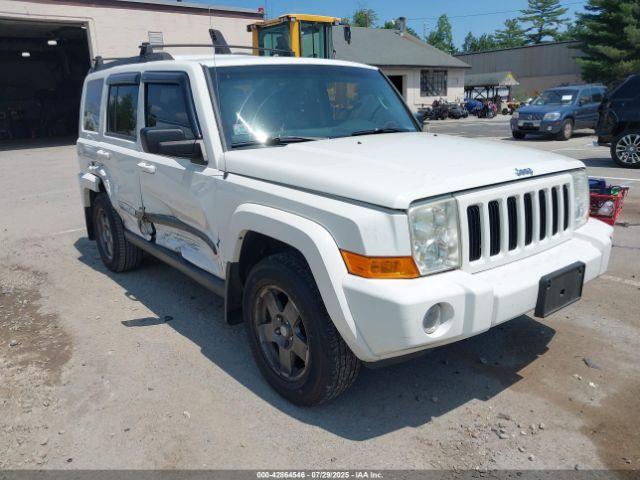  Salvage Jeep Commander