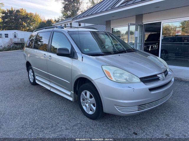  Salvage Toyota Sienna