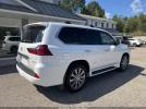 Lexus LX 570 Image 2