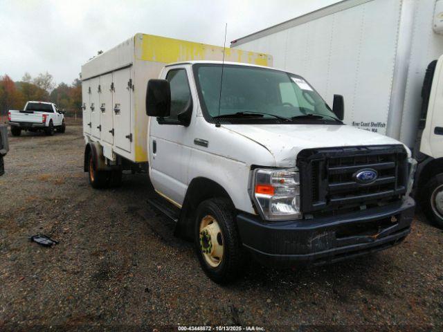  Salvage Ford E-450
